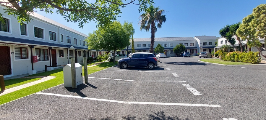 2 Bedroom Property for Sale in Twin Palms Western Cape